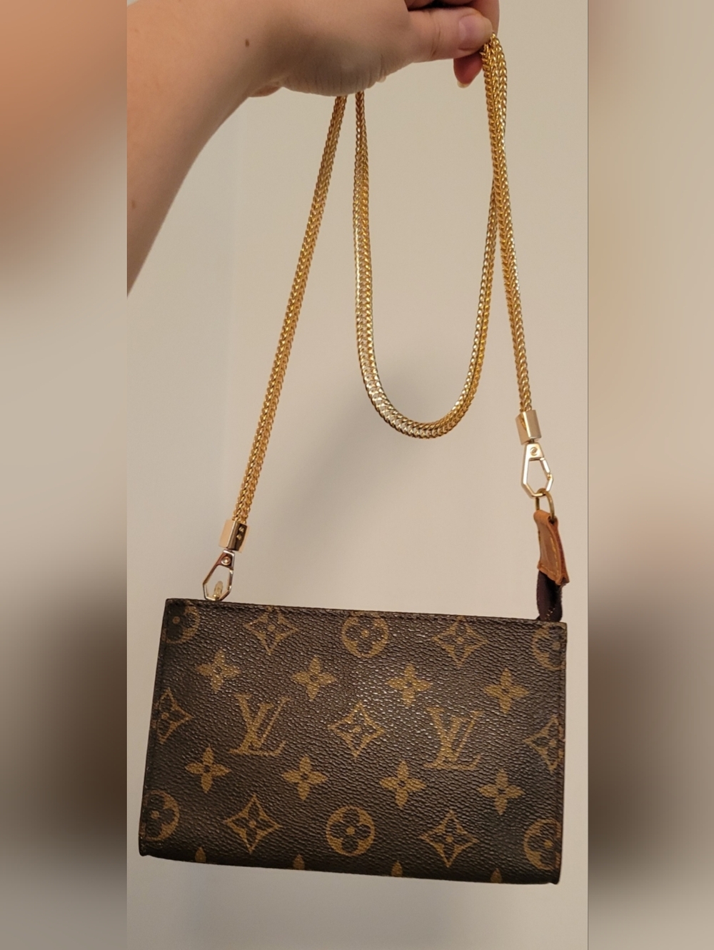 Authentic Louis Vuitton Monogram Puch - Picture 4 of 12